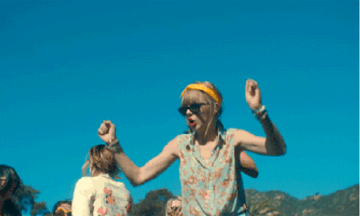 跳跃 高兴 开心 天空