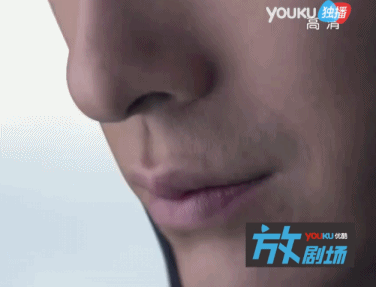 帥哥 偷笑 鼻子 帥氣