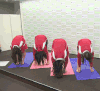 美女们 弯腰 做瑜伽 起身