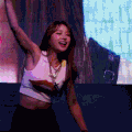 安希妍 舞台 开心 跳舞