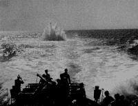 大海 爆炸 海浪 轮船