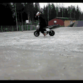 骑车 雪地 转圈 搞笑
