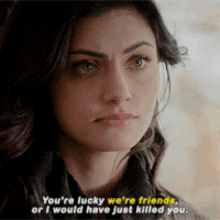 美剧 美女 对话 皱眉