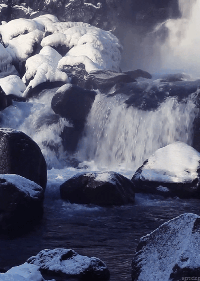 风景 瀑布 岩石 白雪