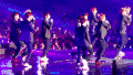 EXO 跳舞 人群 演唱会