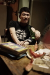 吃饭 桌子 西瓜 高兴