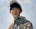 王源 可爱 tfboys 懵 银色外套 明星爱豆