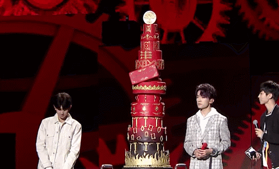 TFBOYS 王源 易烊千玺 王俊凯