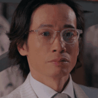 大叔 微笑 我也很无奈 戴眼镜