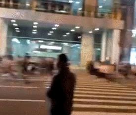 赛跑GIF表情图_赛跑动态_赛跑GIF动图-SOO最新微信表情动态图图片