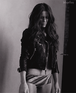 长头发 漂亮 美女 黑色