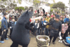熊本熊 鼓捣 年糕 使劲