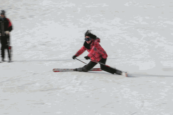 滑雪 摔倒 短发 雪地