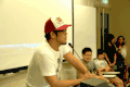 发布会 胡须男 帽子