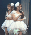 美女 长发 话筒 白裙
