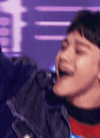 帅哥 迷人 唱歌 阳光 跳舞