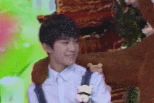 明星 TFBOYS 易烊千玺 帅气