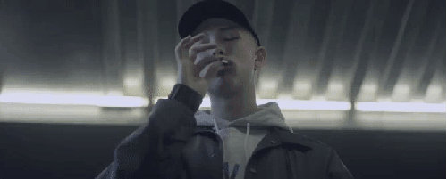 I&NEED&U MV Rap&Monster 扔 棒棒糖 酷 防弹少年团