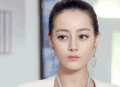 美女 演员 耳环 挤眼睛