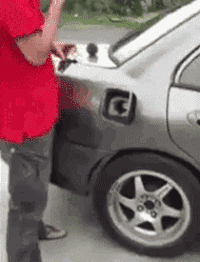 帅哥 背影 整蛊 抽烟 搞笑