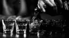 酒杯  排列  倒酒  一气呵成