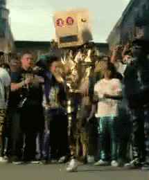 机器人 跳舞 大街上 拍手