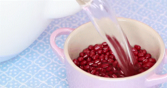 红豆 泡水 茶杯 水壶
