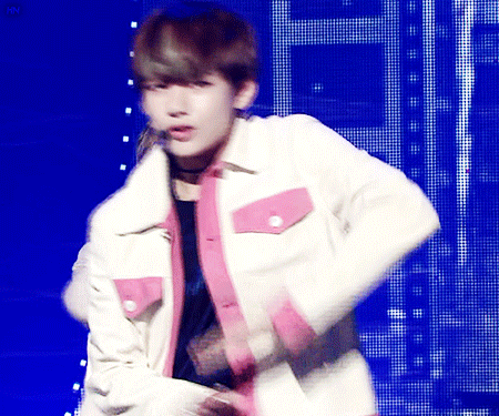 金泰亨 花美男 撩妹 防弹少年团 帅气  抱抱 孤独