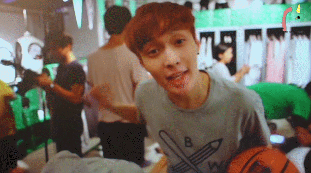 张艺兴 搞笑 帅气 阳光