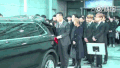 拜别 鞠躬 关后车门 送行