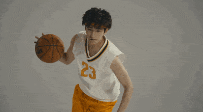杨洋 帅哥 打篮球 酷酷的