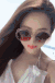 美女 网红脸 海边 摘墨镜