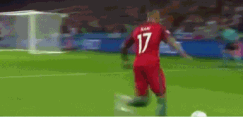 C罗 2016欧洲杯 错失机会 红衣服