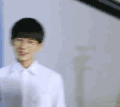 王源 tfboys 眼镜 呆萌 欢乐 卖萌 明星爱豆