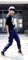 TFBOYS 王俊凯 跳舞 短袖