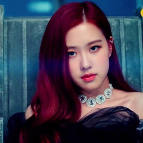 blackpink 头像 女团 金智妮 lisa