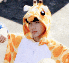 TFBOYS 易烊千玺 小鲜肉 帅气 可爱