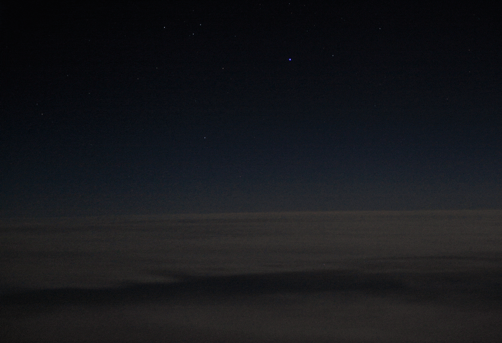 夜晚 星体 hateplow 云 云 天空 天文学 飞机
