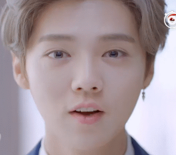 鹿晗 小鲜肉 男神 帅哥