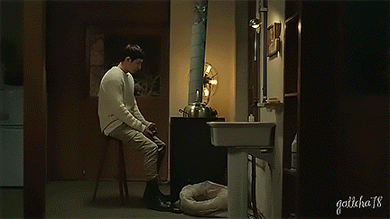 手机 男孩 夜晚 灯光