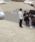 TFBOYS 王俊凯 汽车 拍照