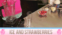 草莓 榨汁 倒 搅拌机