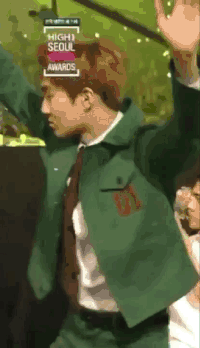 萌萌哒  帅气  蹦跳 欢快
