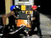 摩托车 加油 暴脾气 加油站 座椅 蓝头盔