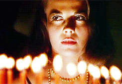 生日快乐 电影 生日 电影院 火焰 项链 女人 娜塔利伍德 生日蜡烛 吹蜡烛 此属性被谴责