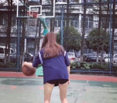 妹子 打篮球 转身 投篮