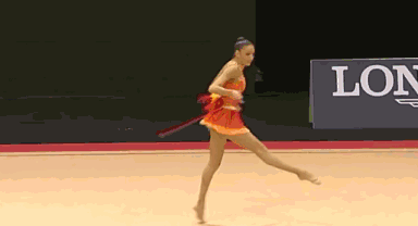 卡娜耶娃 彩带 旋转 艺术体操 表演 高难度