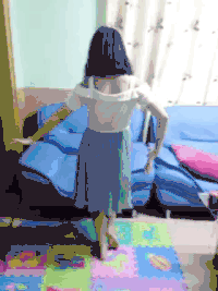 美女 跳舞 乱扭