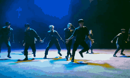 EXO MV monster 动作 坐 跳舞