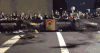 自行车 刮风 人 蓝色